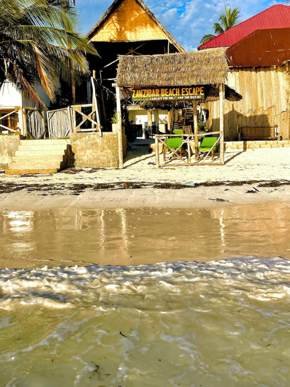 Zanzibar beach escape&Ocean View & High-Speed Wi-Fi