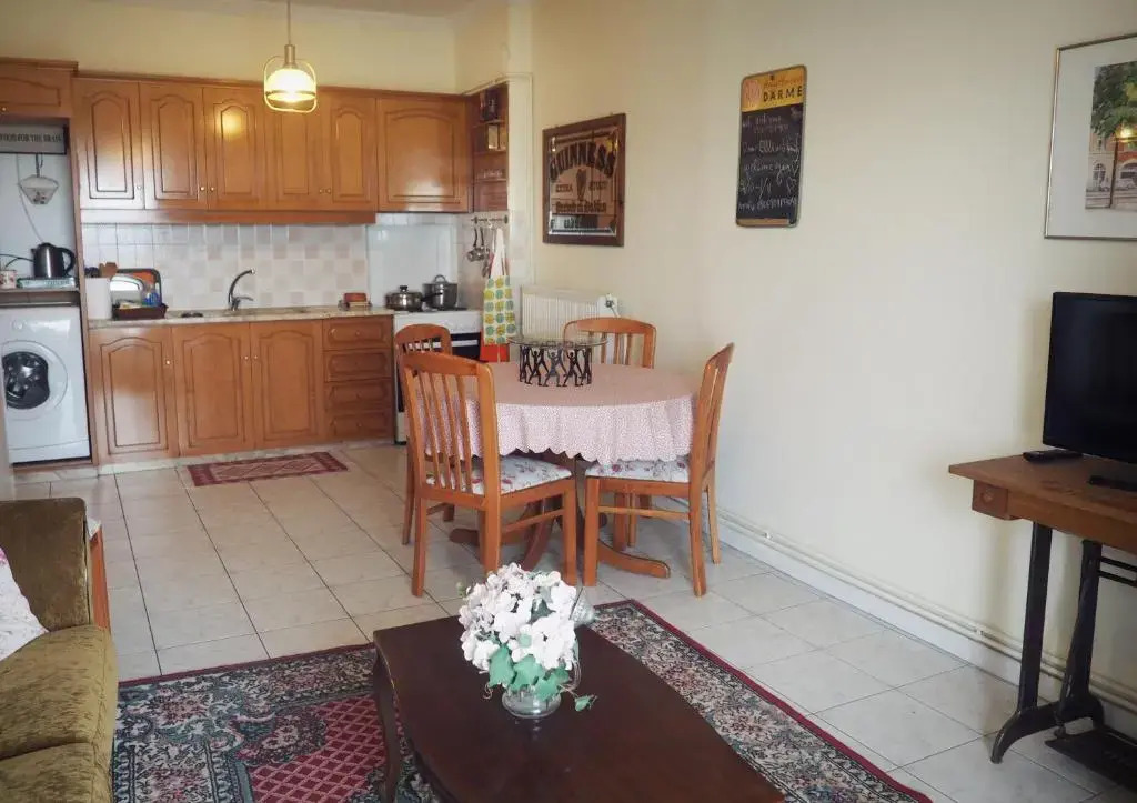 Sunny apartment near the center