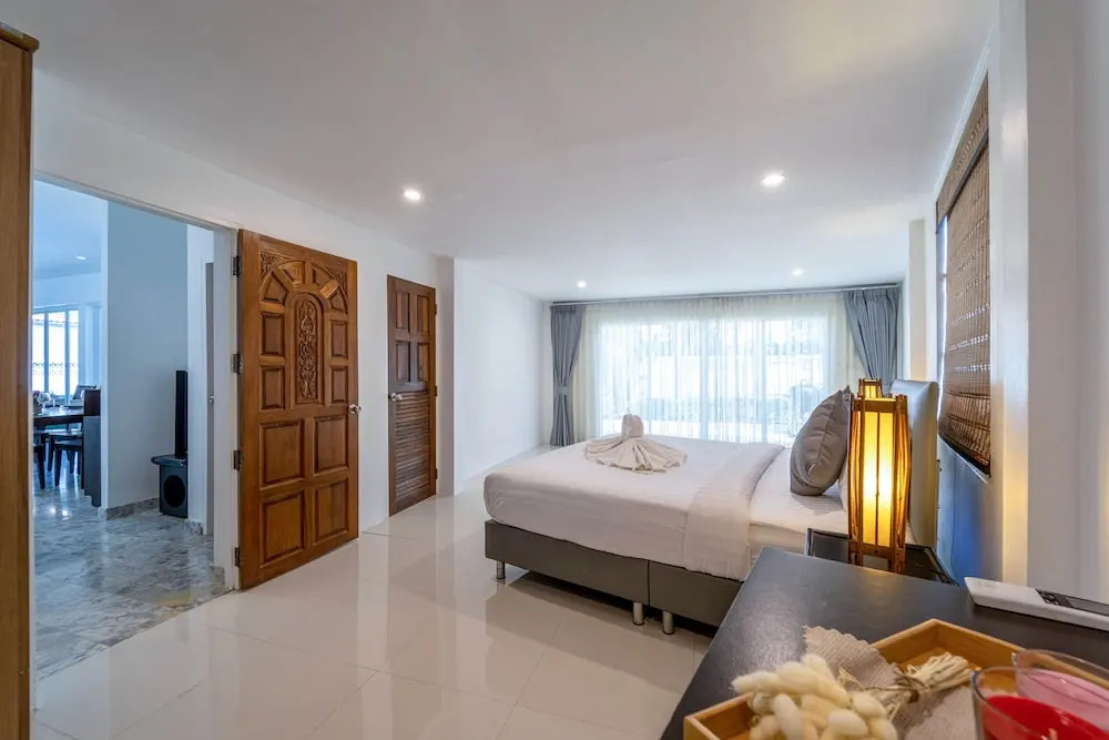 Private 4 Bedroom Pool Villa - NG411