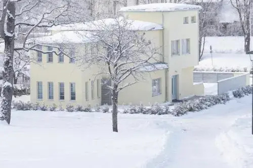 "Winter" Apartment
