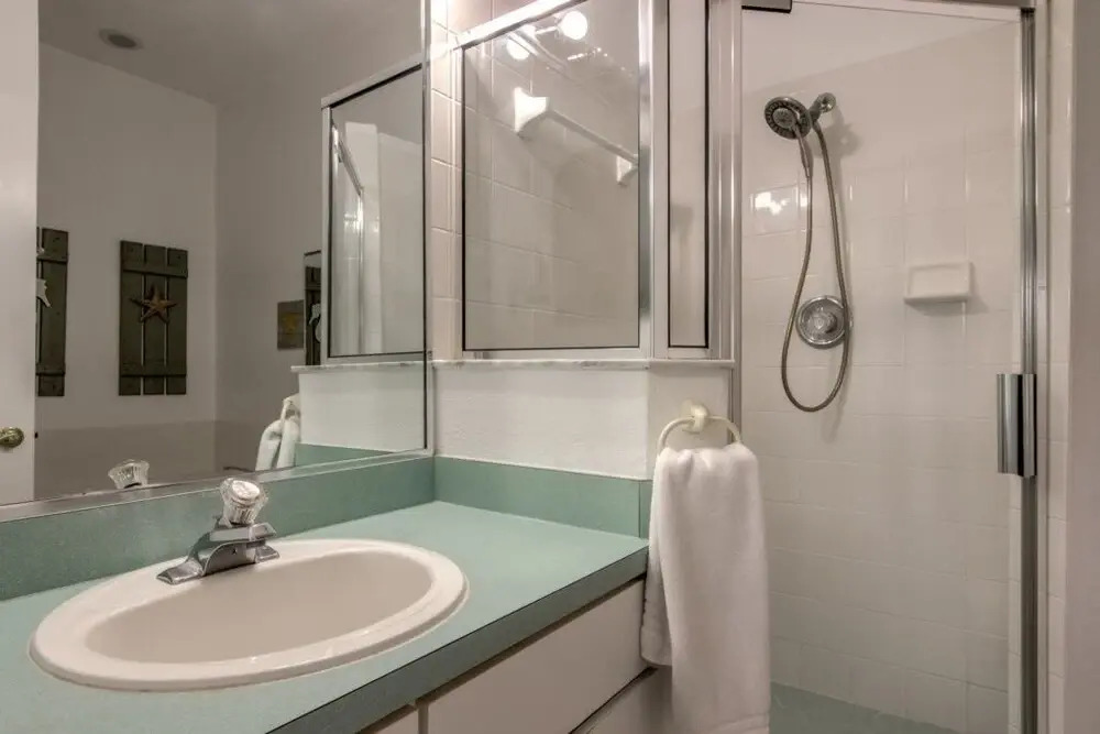 Golf In This Gorgeous Country Club Resort! 2 Bedroom Home