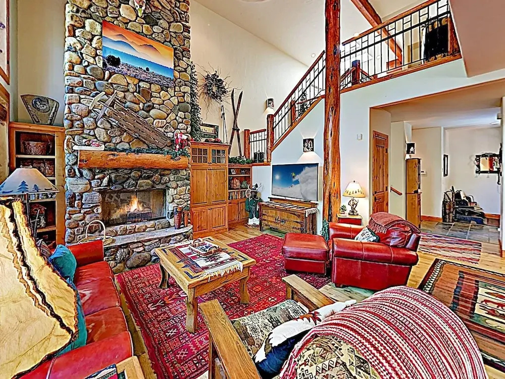 Aquila Lodge W/ Hot Tub & Sharc Access! 3 Bedroom Townhouse