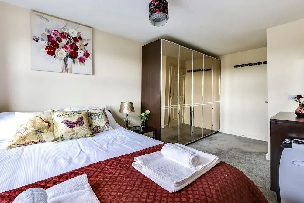1 BED With Parking and Terrace