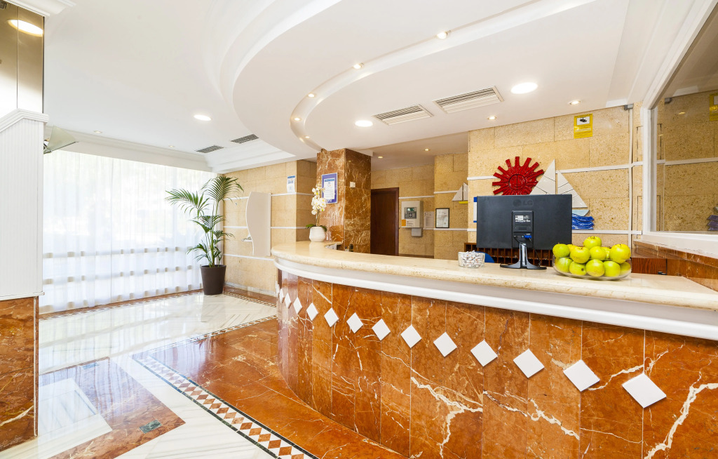 Отель Globales Condes de Alcudia