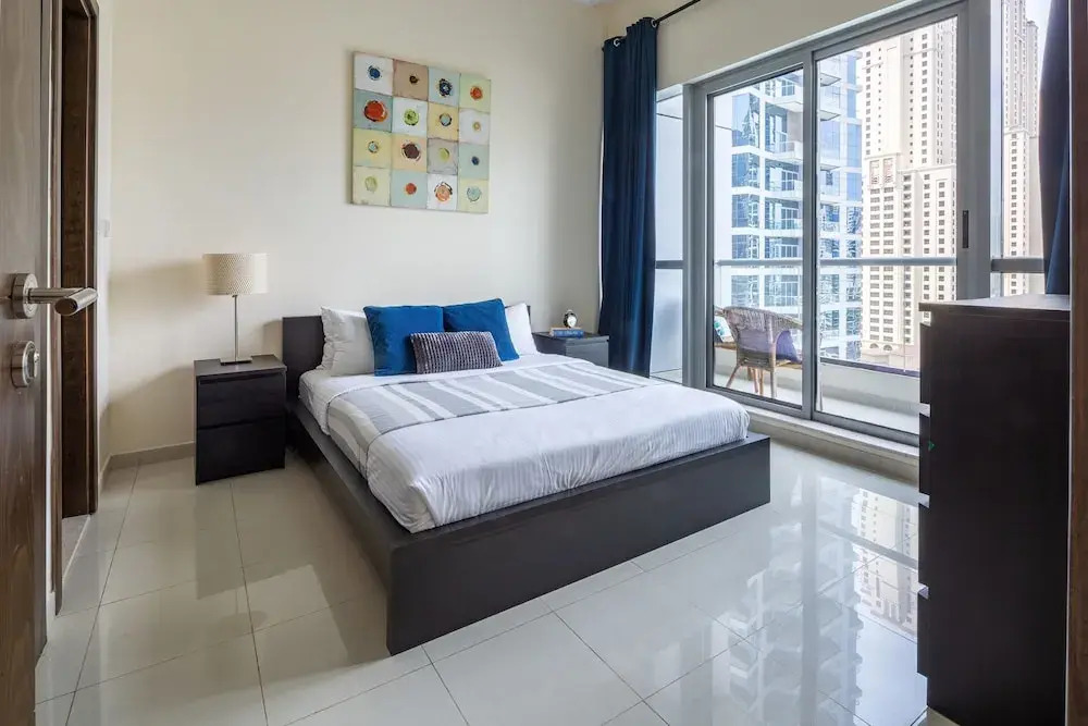 Astonishing 1BR Apt With Amazing Marina Views
