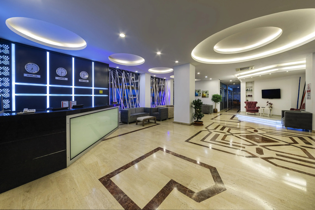 K Maris Hotel