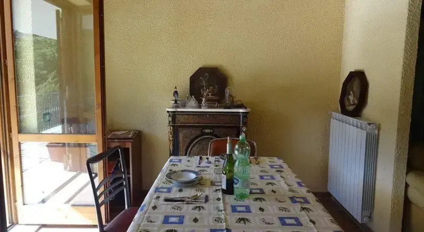 Country Terrace