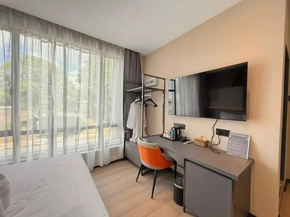 I-Fly Hotel