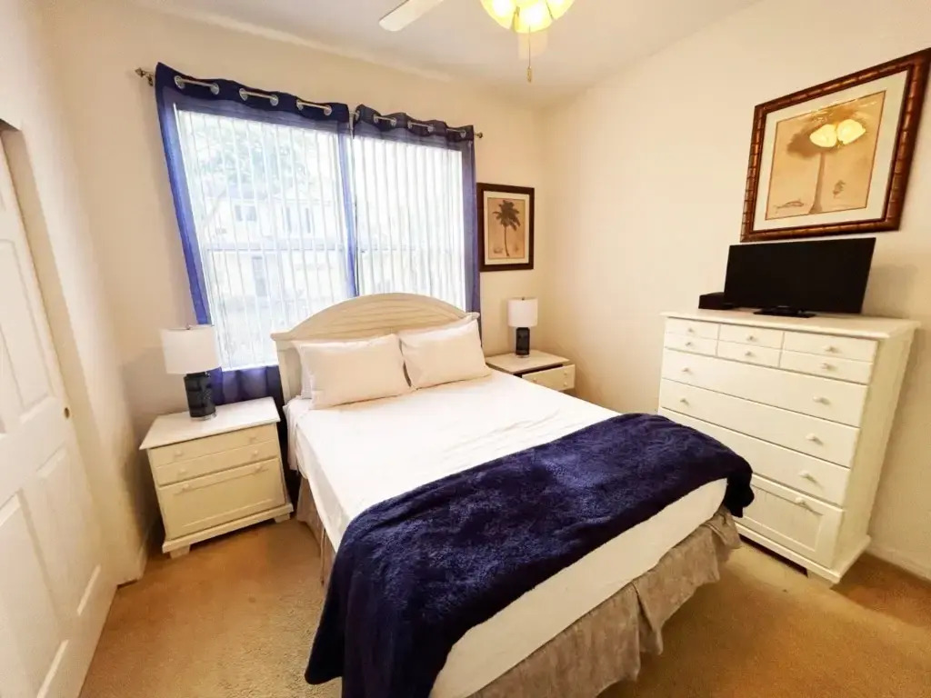 1132 Two En Suites, Davenport, US