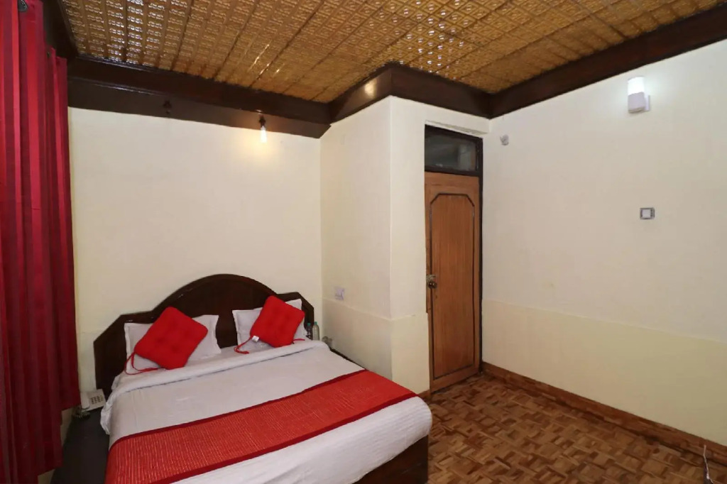 OYO 5227 Hotel New Bharat