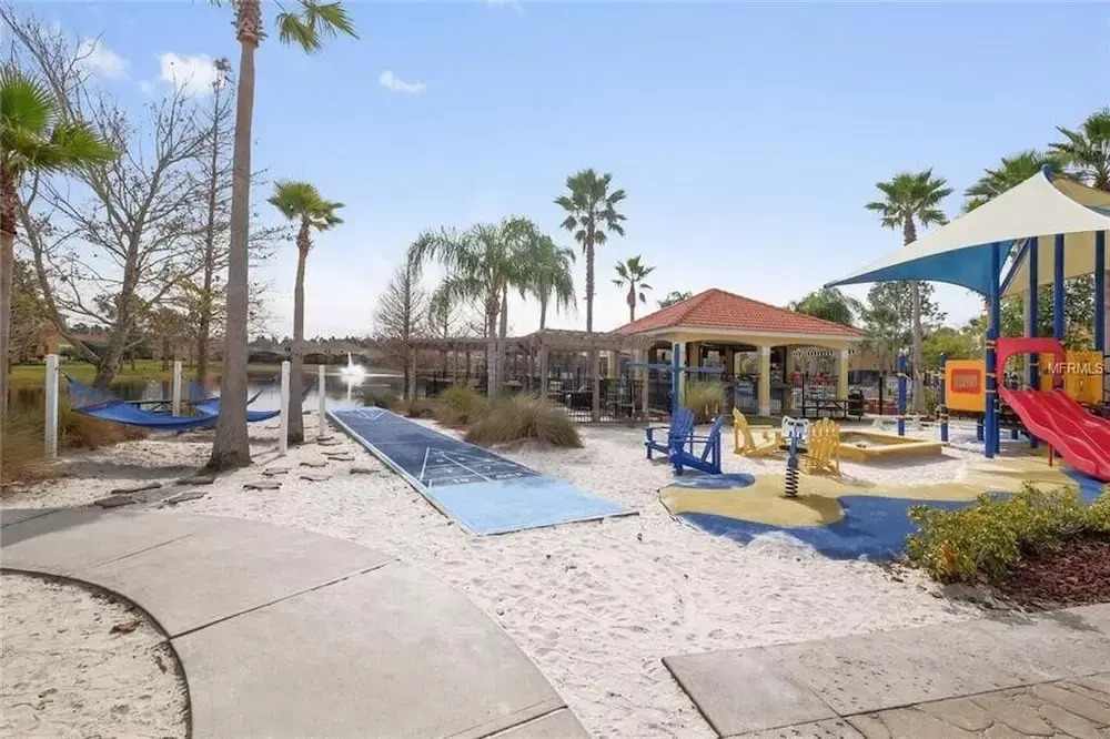 Escape To A 4br, 2ba W/recreation Room 4 Bedroom Villa