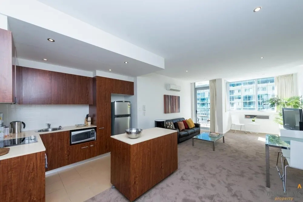 Accommodate Canberra - Metropolitan