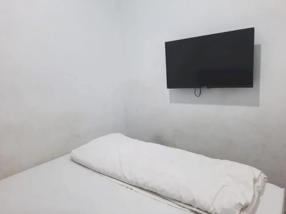 OYO Life 92883 Kost Ratana Cengkareng Syariah