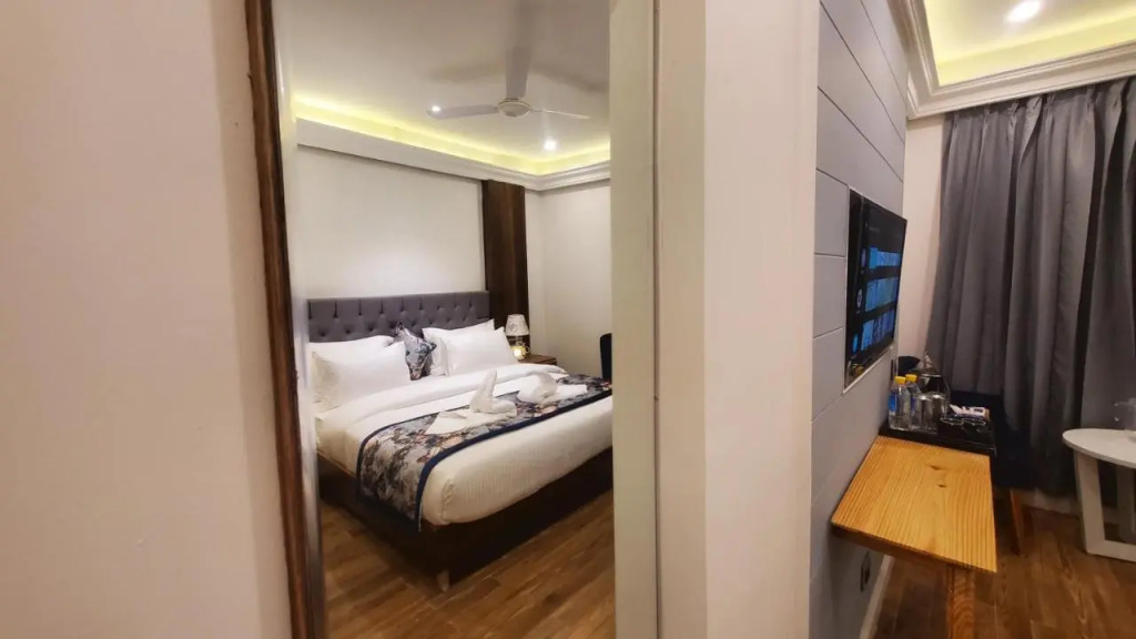 Hotel Sapling Mussoorie - 500 Mtr from Picture Palace Mall Road