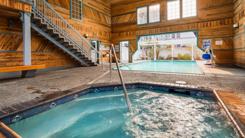 Best Western Plus Bayshore Inn