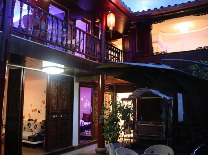Lijiang Emerald Bay Inn