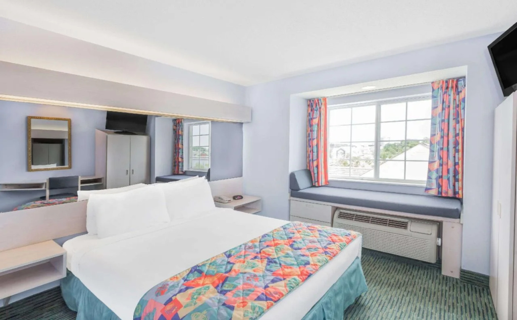 The Windstar Hotel - Carolina Beach