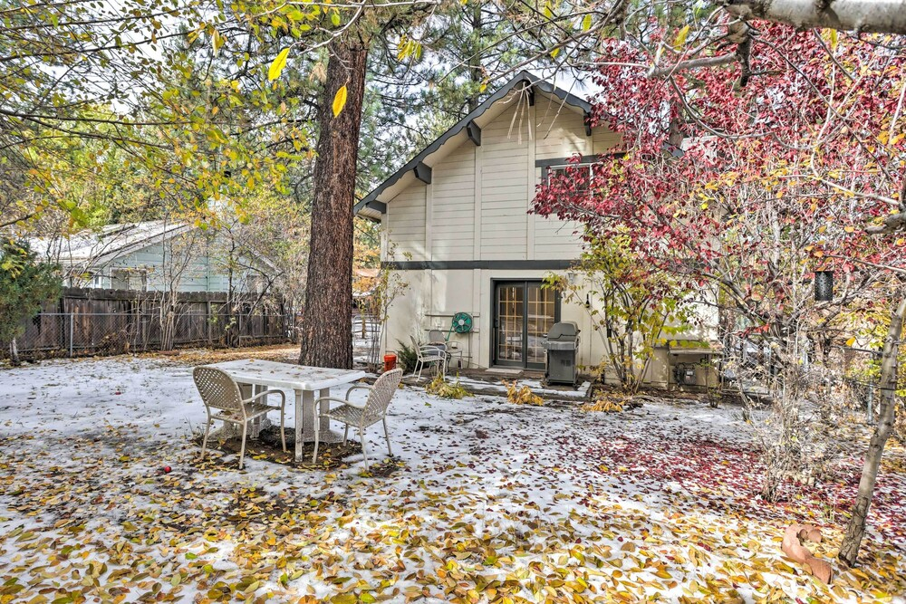 3 Mi to Big Bear Lake & Village: Home w/ Balcony