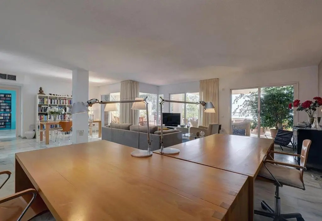 Apartment Boulevard 304