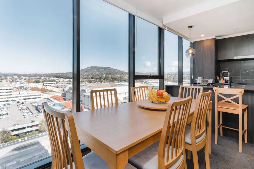 Lovely Sunny 2-bedroom Apartment With Pool and Gym