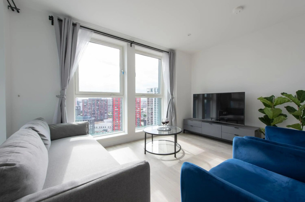 Luxury penthouse with stunning views near Canary Wharf