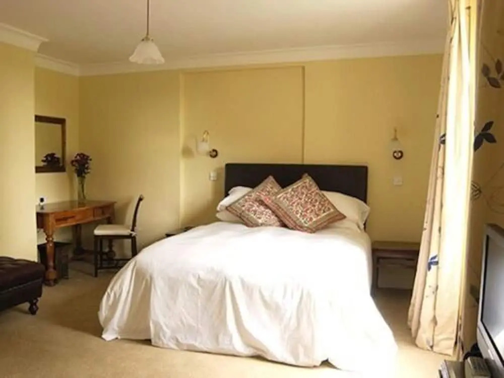 The Lawns Hotel