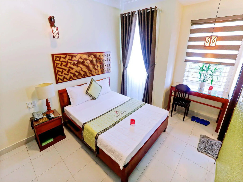 Amigo Hotel