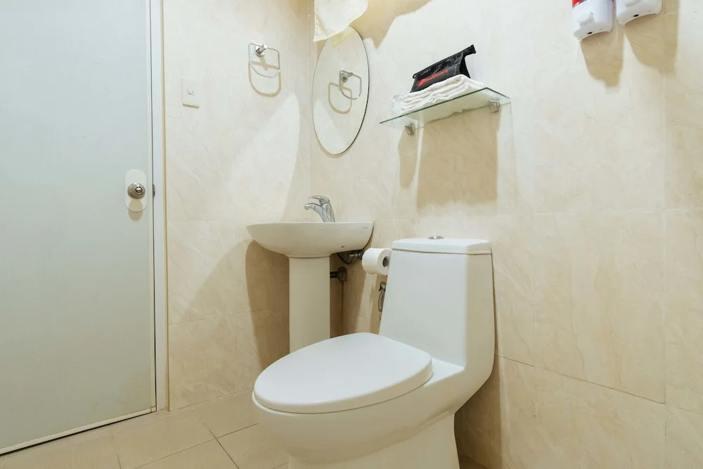 Reddoorz Premium Near Pristine Beach
