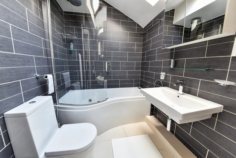 Spacious 3 Bedrooms House in Central London