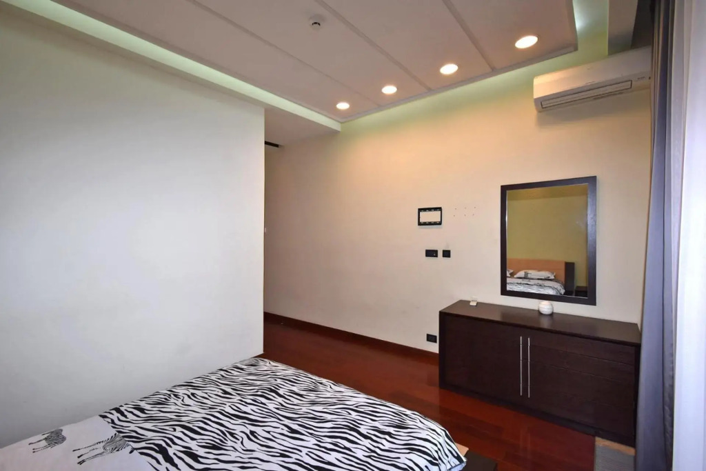 Teryan street, 3 bedrooms Luxury, Duplex apartment TT444