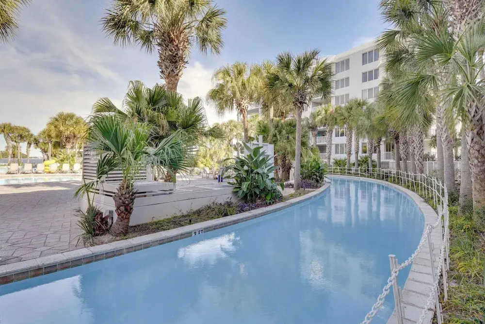 Sunny Fort Walton Beach Condo - Walk to Ocean!