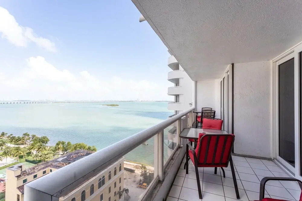2 Bedroom Pearl in Downtown Miami