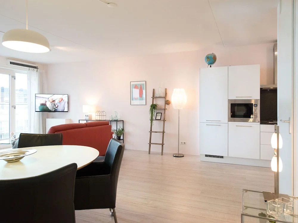 Enticing Holiday Home Near Den Haag Centre