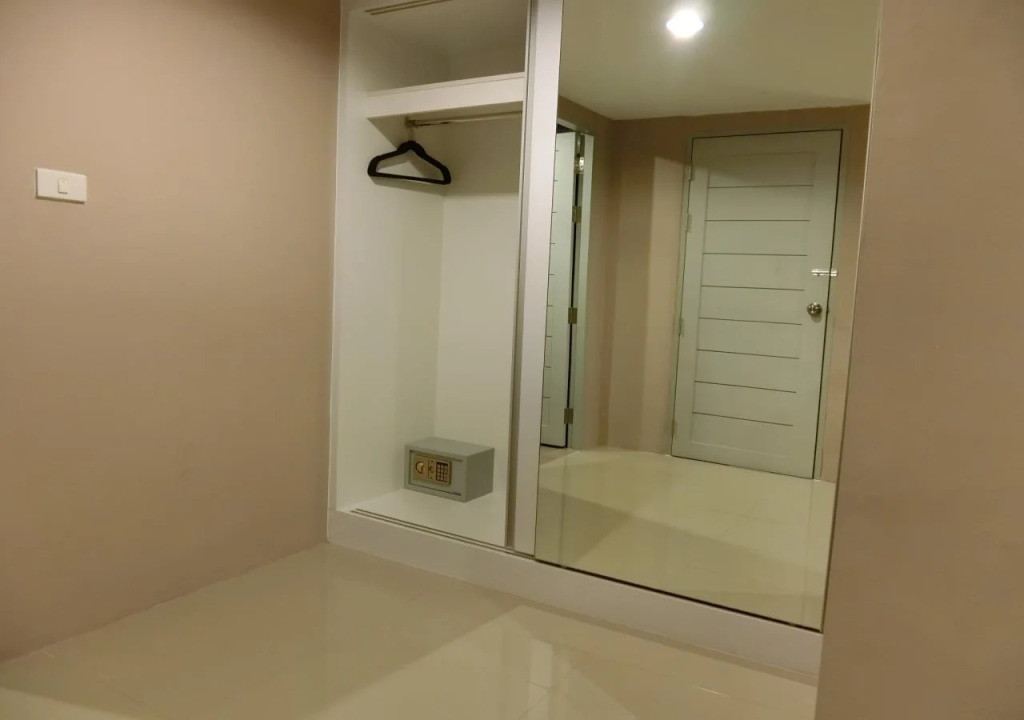 crystal suites pattaya