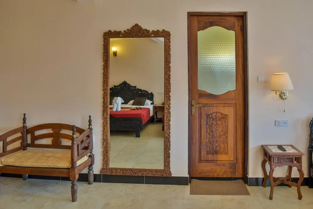 Tembo House Hotel