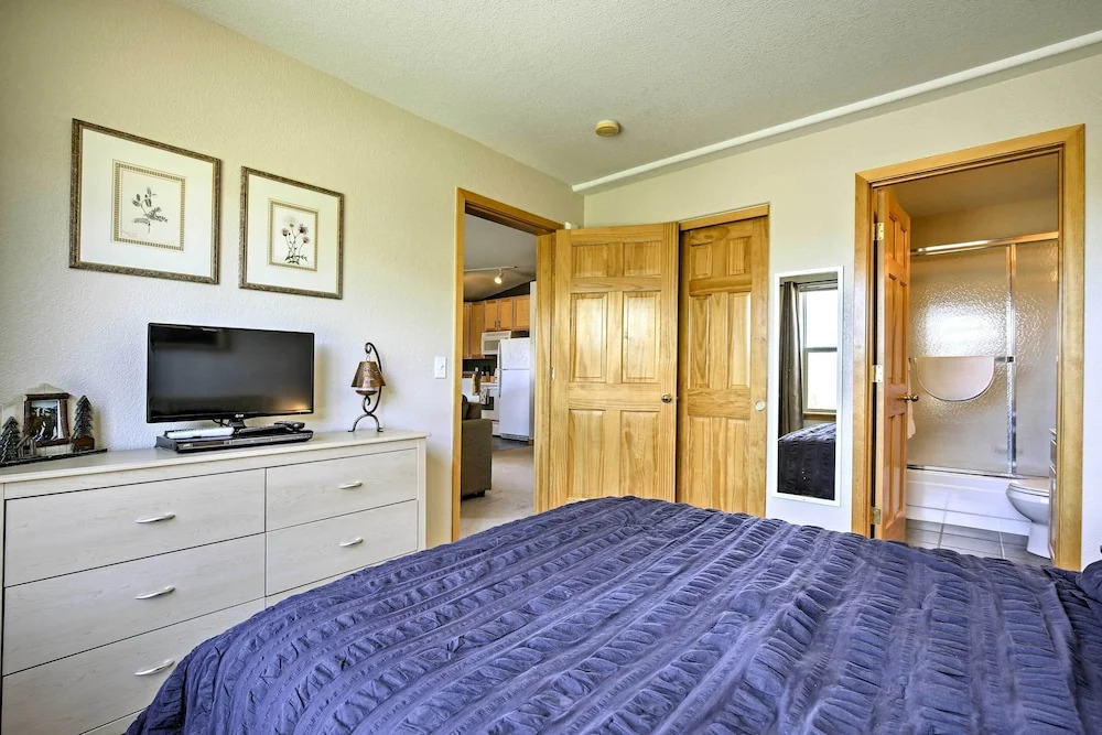 Newly Remodeled Mtn-view Condo in Silverthorne