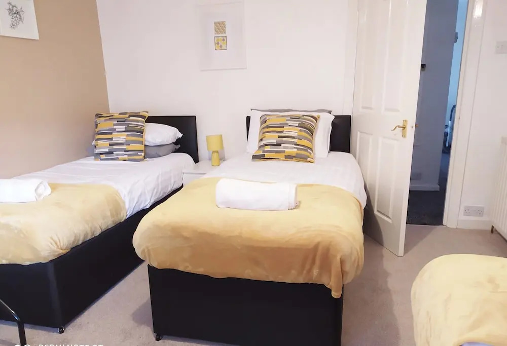 Comfort Lodge - M6 J10 Contractors