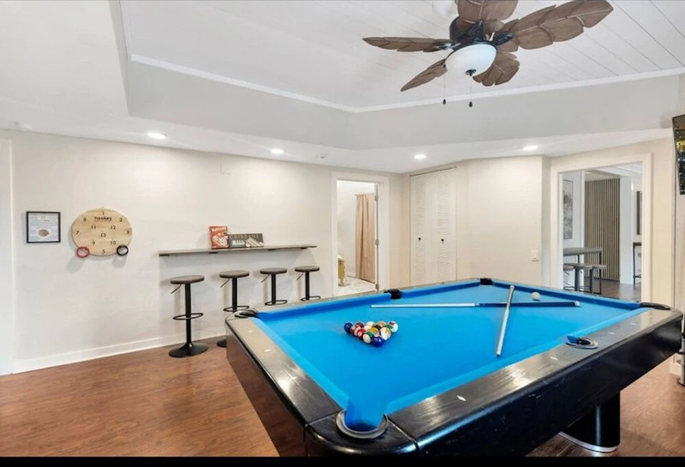 Huge 8BR wHTD Pool Ensuites Games Near Beach