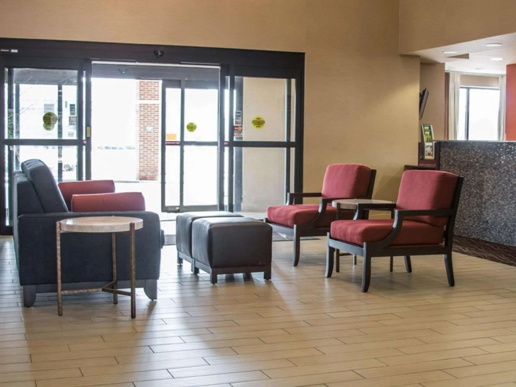 Comfort Inn Warren - Detroit North