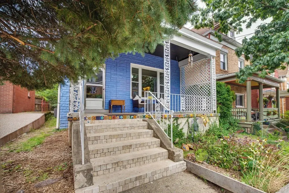 Walk To Highland Park: Artsy Pittsburgh Retreat!