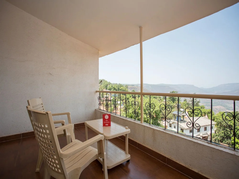 OYO 12380 Valleyview Residency