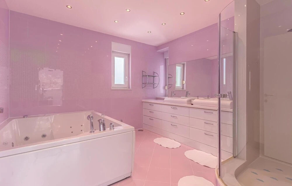 Stunning Home in Crikvenica With Wifi and 4 Bedrooms