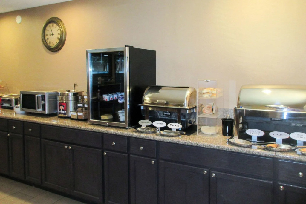 Clarion Inn