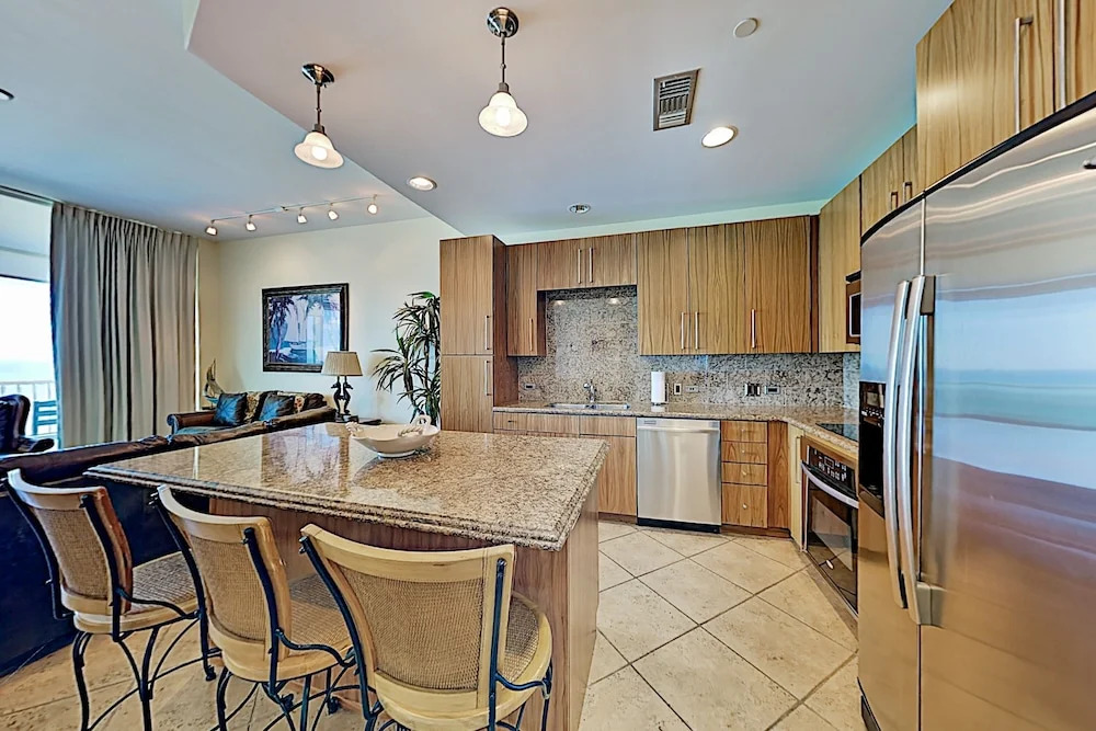 Opulent Beachfront W/ Pools, Spa & Theater 3 Bedroom Condo
