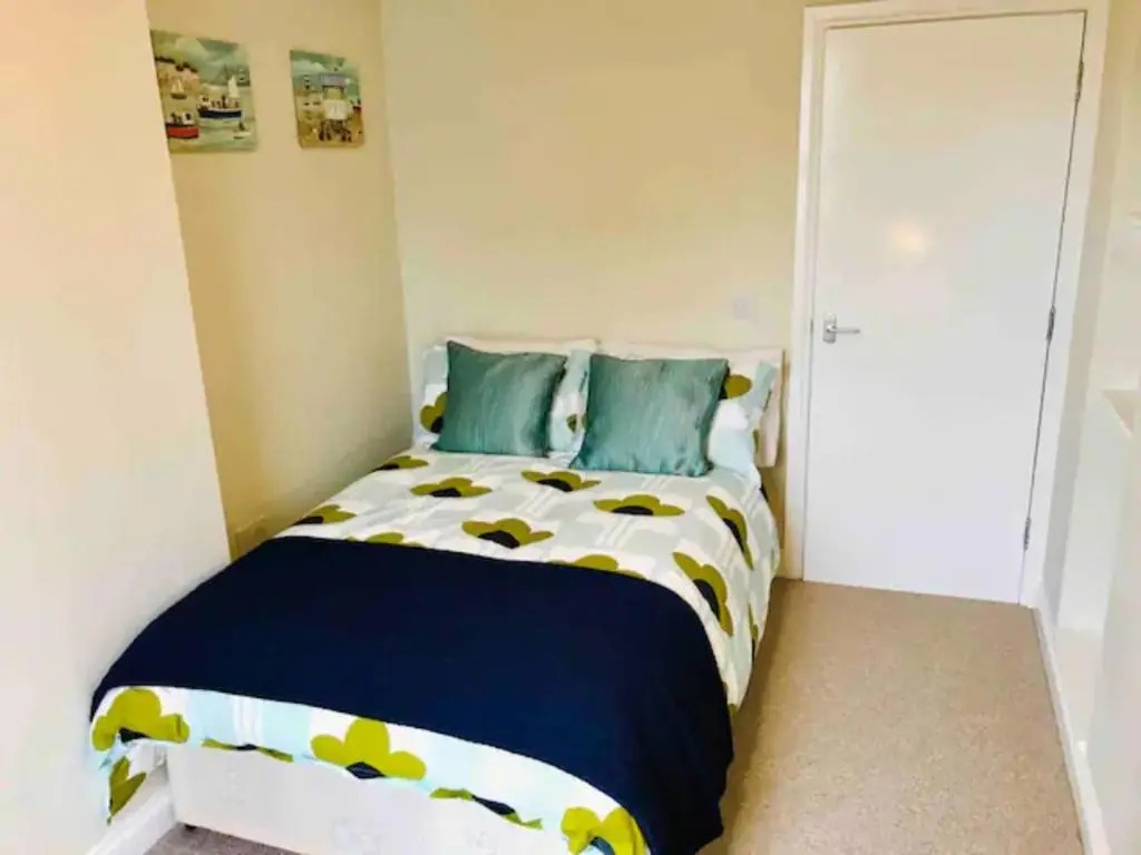 St Margarets Modern Georgian 2 bedroom apartment