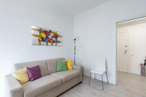 Piazza De Angeli M1 Comfortable Flat With Balcony