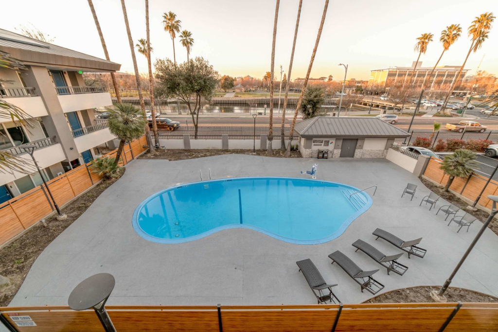 Studio 6 Suites Stockton, CA Waterfront