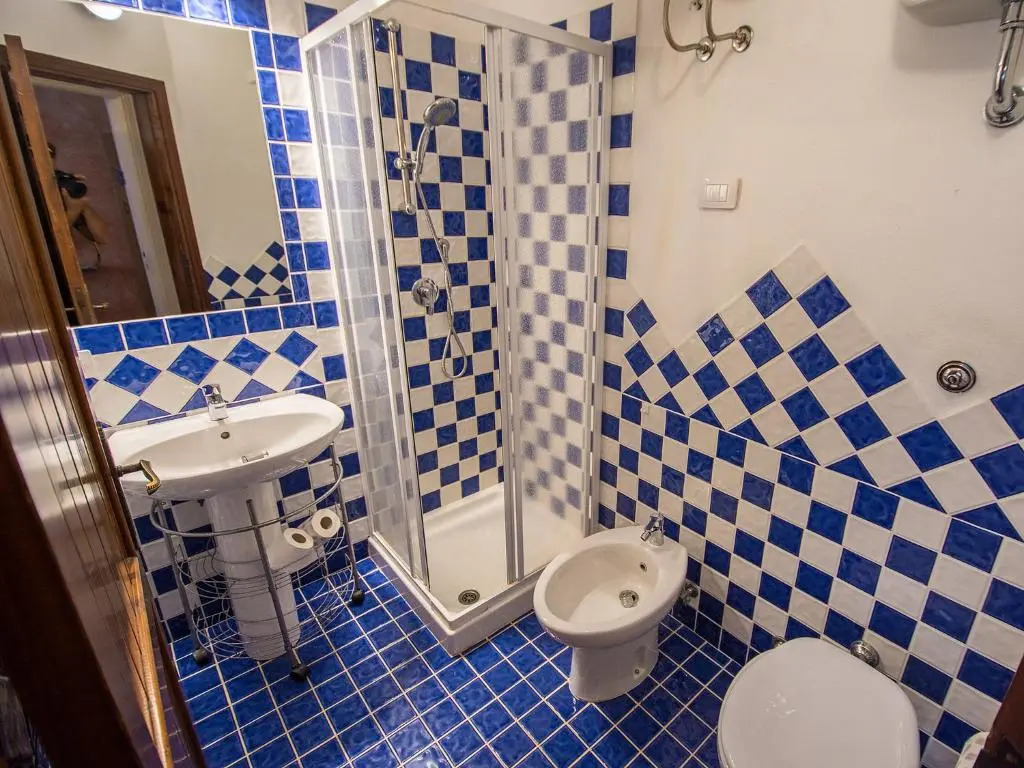 Bilocale con balcone 300 mt dal mare
