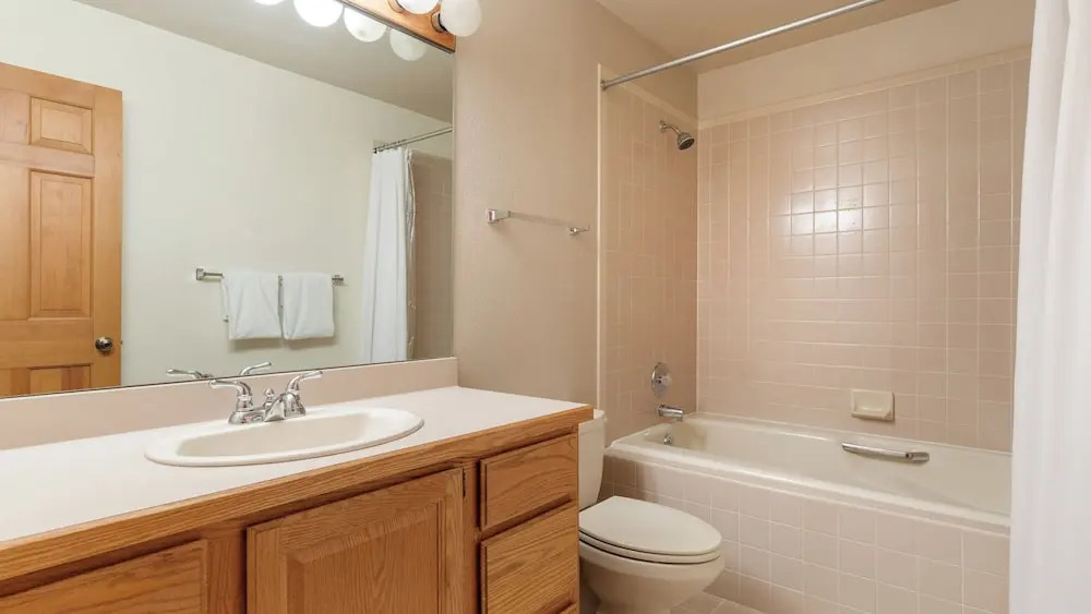 Riverside Condos D01 by Avantstay Condo Close To Downtown, Town Park & Ski Lift #8