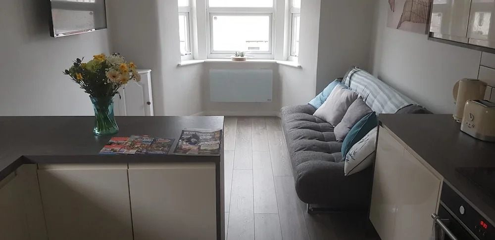 Lovely 1 Bed Flat in the Heart of Paignton